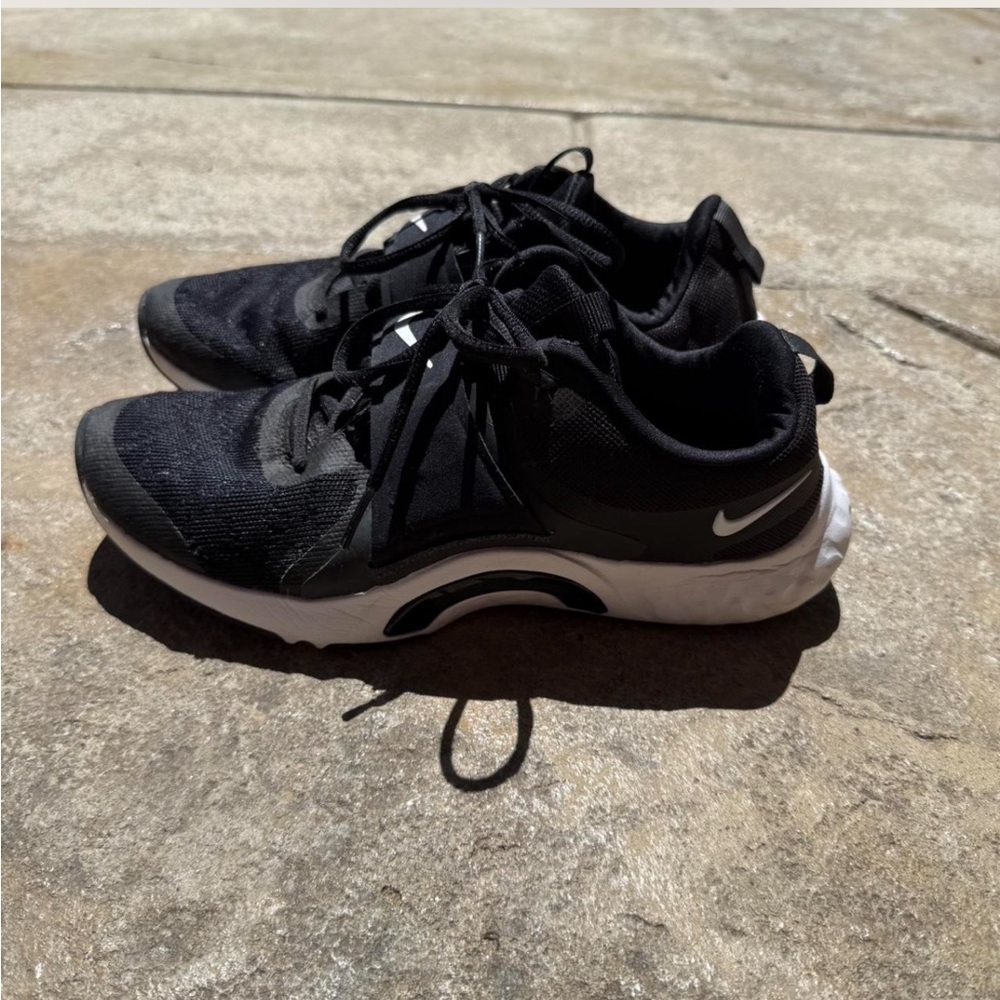 Nike Black and White Athletic Shoes
